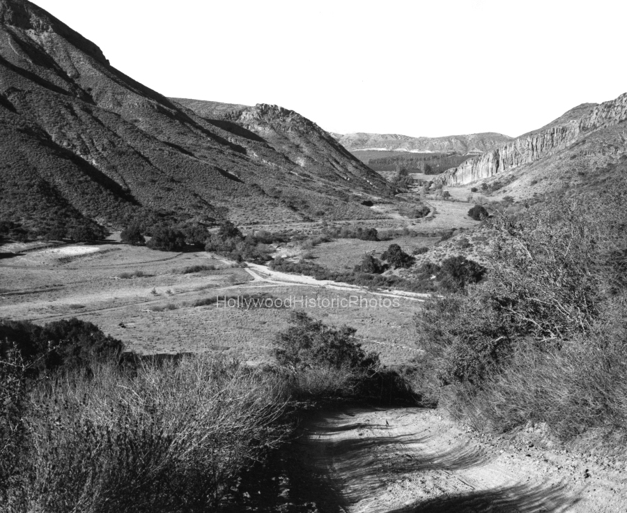 Thousand Oaks 1968 4 Conejo Ranch Box Canyon entry.jpg